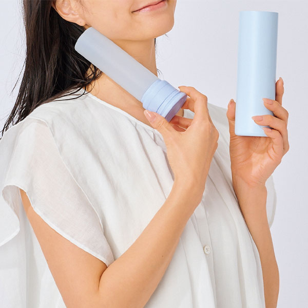 持ち運べるシリコン氷のう(ステンレスケース付き)スカイブルー