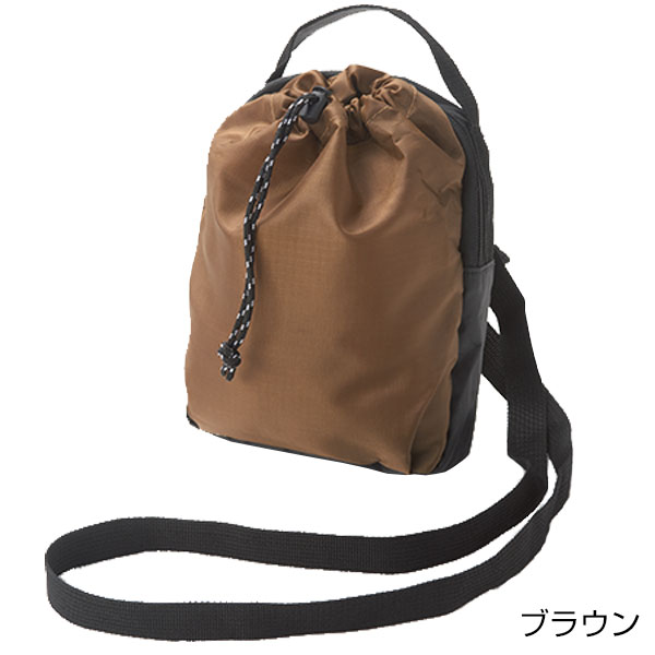 ボトルも入るショルダーバッグ