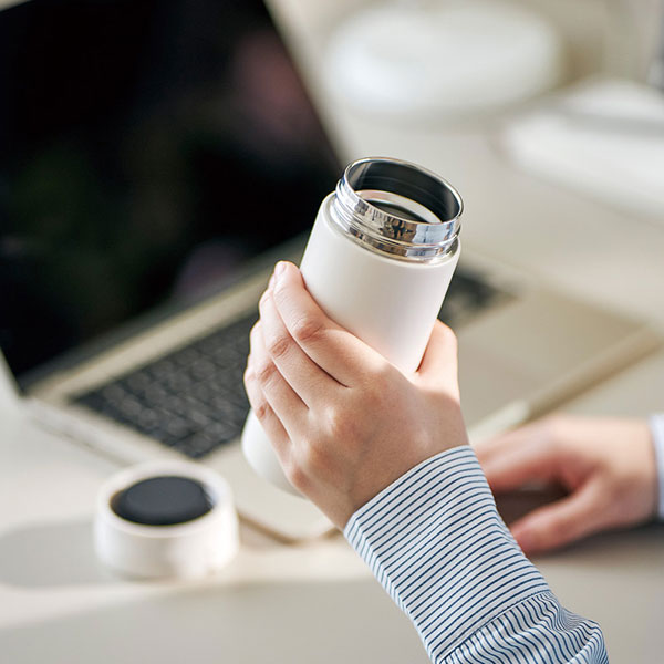 ハンドル付シームレスボトル 350ml