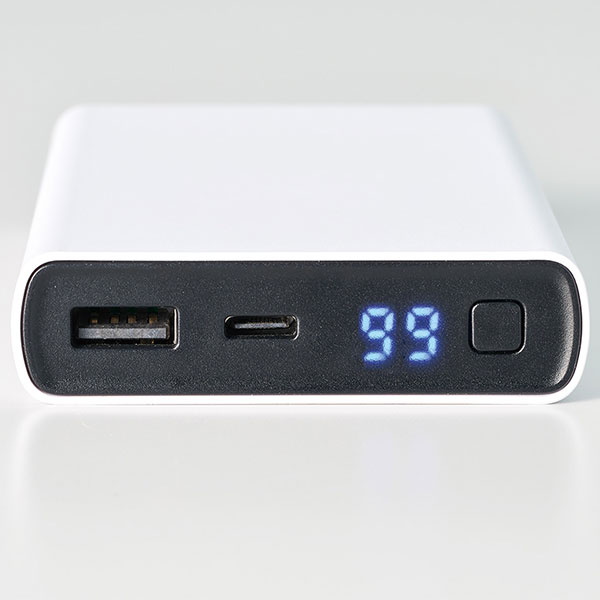 モバイルチャージャー10000　デジタル表示付