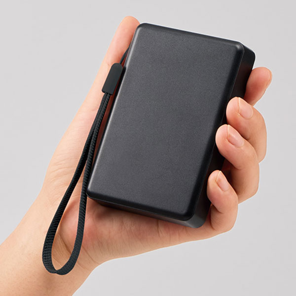 モバイルチャージャー8000　デジタル表示付