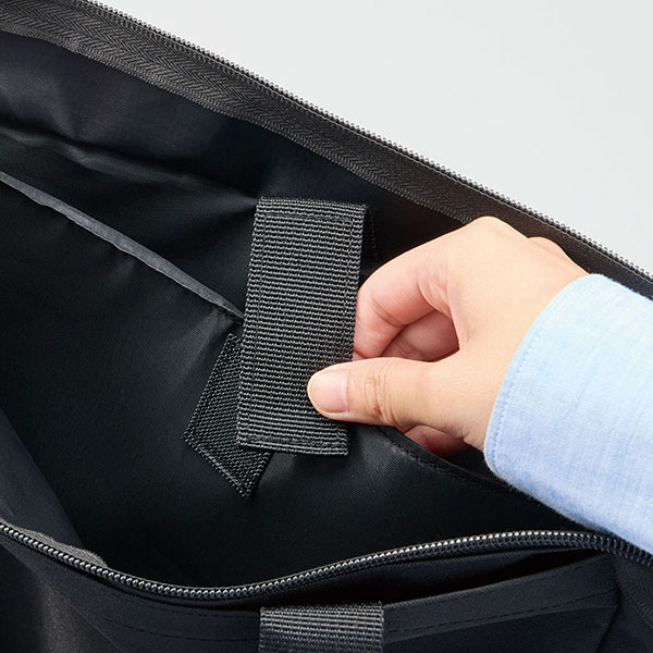 ノートPCが入れられるファスナートート