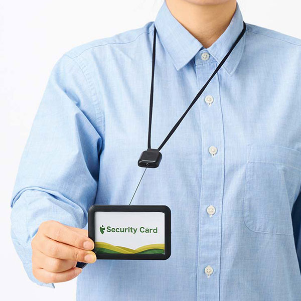 リール付IDカードホルダー