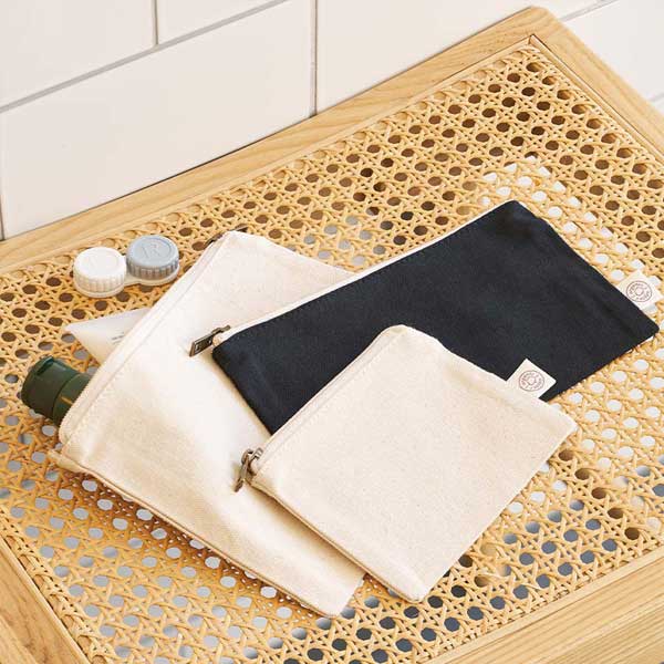 オーガニックコットンキャンバスフラットポーチ（M）　ナチュラル