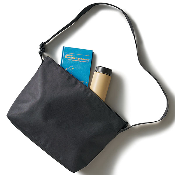 アジャスター付ファスナーショルダーバッグ