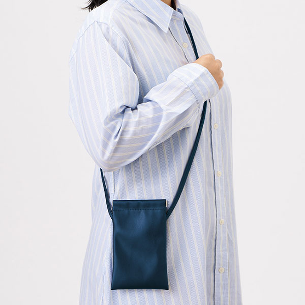 バネ口レザースタイルサコッシュ