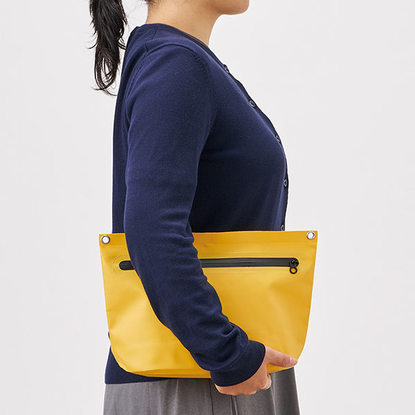 ターポリンショルダーバッグ