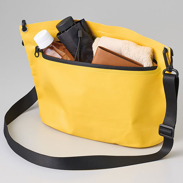 ターポリンショルダーバッグ