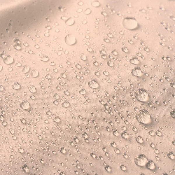 レインカバーにもなる撥水バッグ