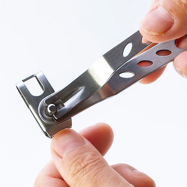 首振りヘッド爪切り