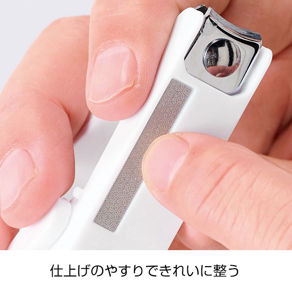 お手元拡大　ルーペ付き爪切り