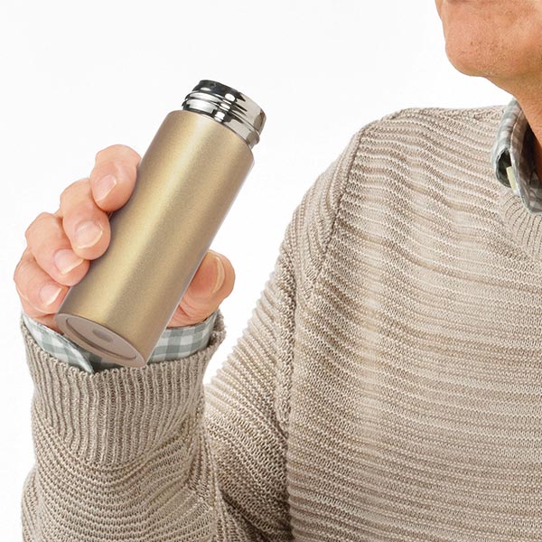 真空ステンレス　ポケットボトル(シャンパンゴールド)